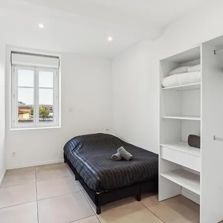 Apartamento De Caractere Cosy & Calme Pierre-Bénite